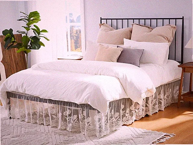 WARM HOME DESIGNS Lace Bed Skirt for Bed. Dust Ruffle Bed Skirt in All Sizes.